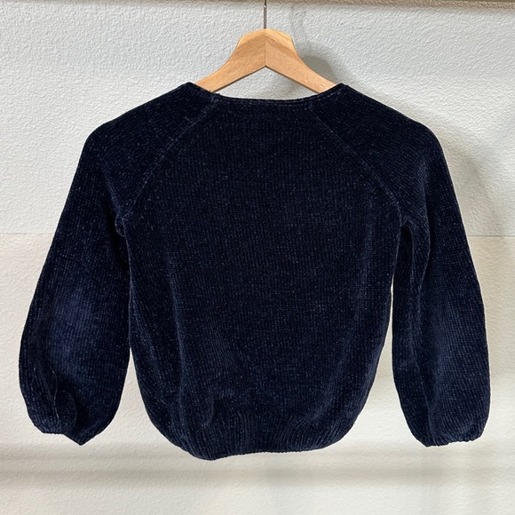 Old Navy Girls Trumpet Sleeve Chenille Navy Blue Sweater Size 6 - 7 - Picture 2 of 5